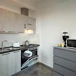 Apartament Astrid House Stresa